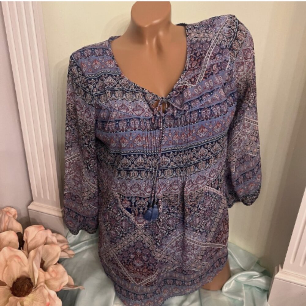 St. John's Bay. Sz S. Chiffon Pin Tucked Tie Neck Lined Pullover Blue. B48